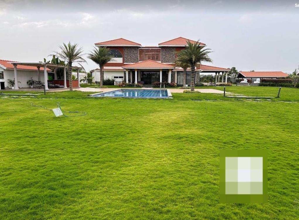Redhomex Cove Castle Villa Hyderabad Bagian luar foto