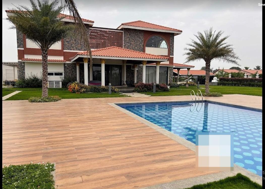 Redhomex Cove Castle Villa Hyderabad Bagian luar foto